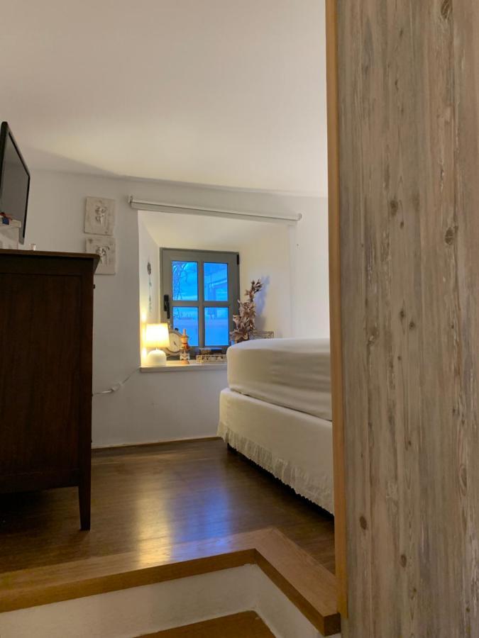 Moeses House Asfendiou